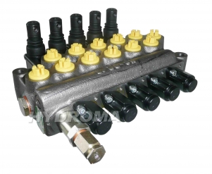 DIRECTIONAL CONTROL VALVE - MANUALLY OPERATED