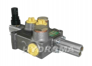 DIRECTIONAL CONTROL VALVE - MANUALLY OPERATED